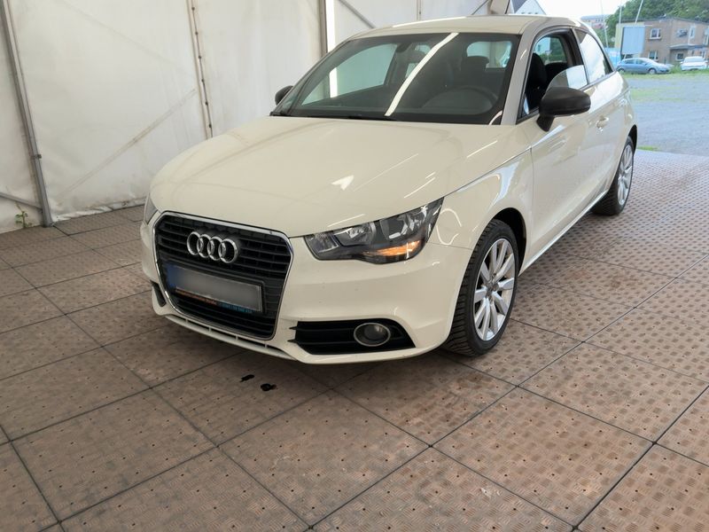 Audi A1 1.2 TFSI — фото 1