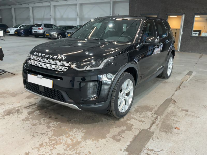 Land Rover Discovery Sport P300e Hybrid — 1/8