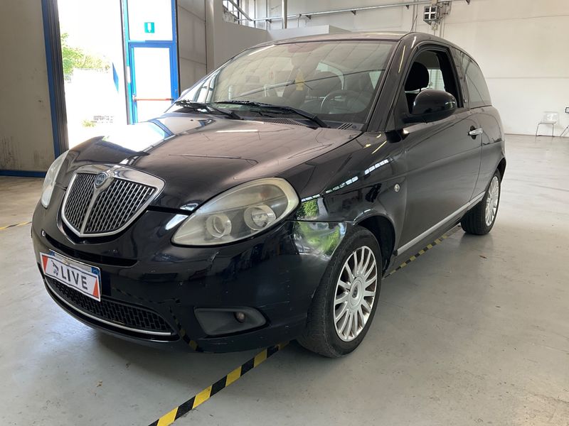 Lancia Ypsilon 1.2 — 1/8