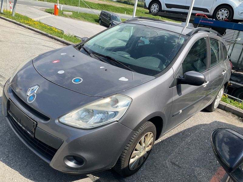 Renault Clio 1.2 — фото 1