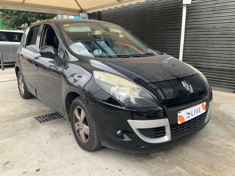 Renault Scenic 1.6 dCi — фото 1