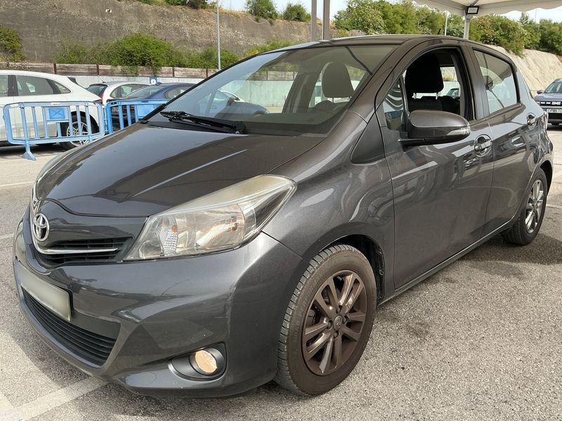 Toyota Yaris 1.0 VVT-i — 1/8