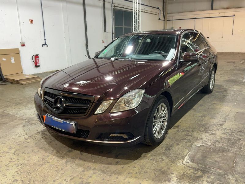 Mercedes-Benz E-Klasse E 350 CGI — 1/8