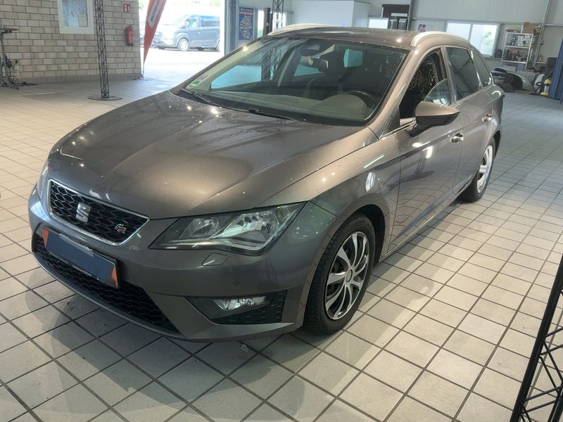 Seat Leon 2.0 TDI — 1/8