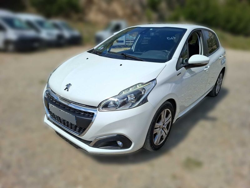 Peugeot 208 1.2 PureTech — 1/8