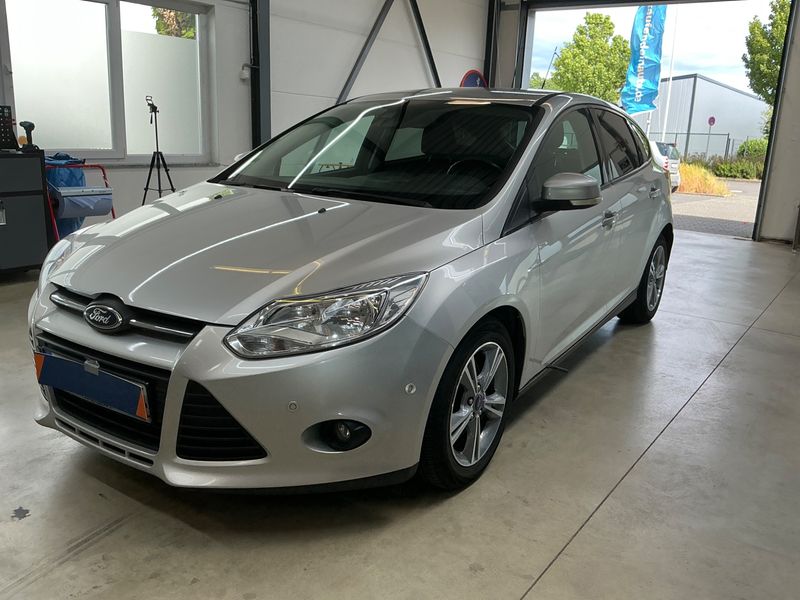 Ford Focus 2.0 TDCi TD — 1/8