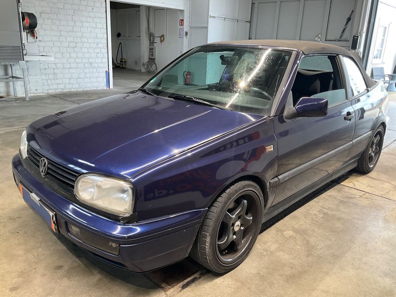 Volkswagen Golf III 1.8 — 1/8