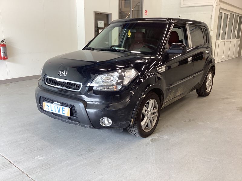 Kia Soul 1.6 CRDi — 1/8