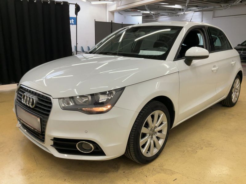 Audi A1 Sportback 1.6 TDI — фото 1