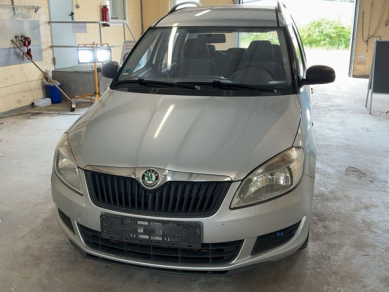 Skoda Roomster 1.2 TSI — 1/8