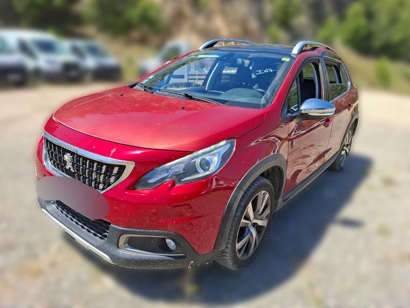 Peugeot 2008 1.2 PureTech — 1/8