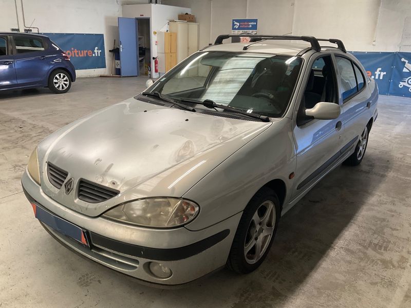 Renault Megane 1.4 — 1/8