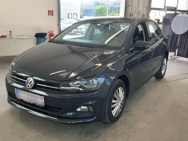 Volkswagen Polo 1.6 TDI — фото 1