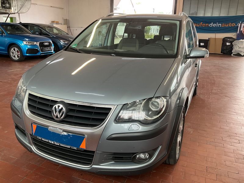 Volkswagen Touran 1.4 TSI — 1/8