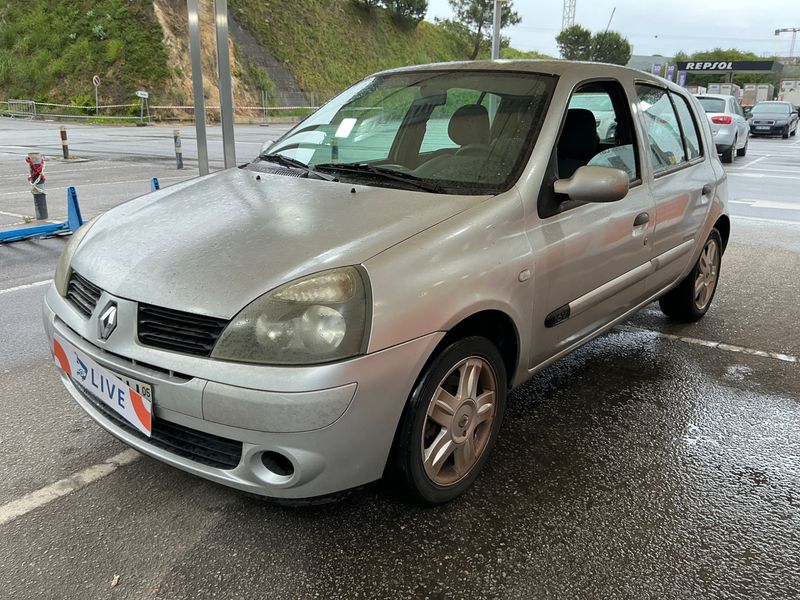 Renault Clio 1.2 — фото 1