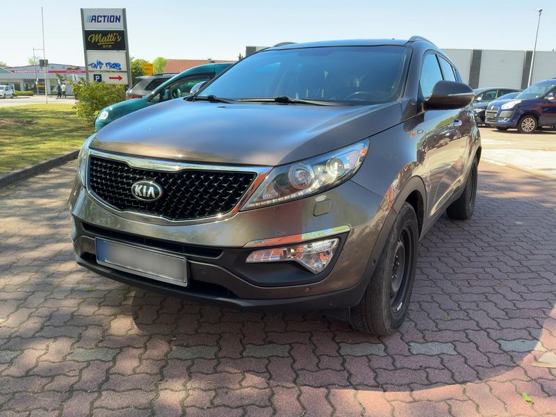 Kia Sportage 2.0 CRDi — 1/8