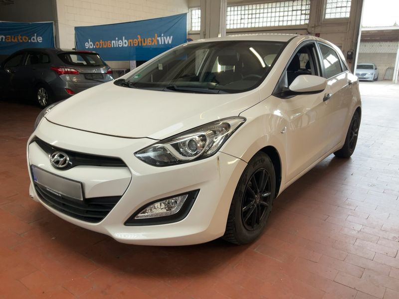 Hyundai i30 1.4 — 1/8