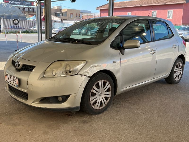 Toyota Auris 1.4 Turbodiesel — 1/8