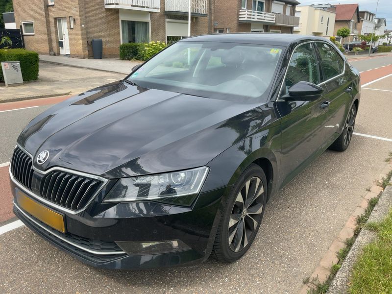 Skoda Superb 1.5 TSI ACT — фото 1