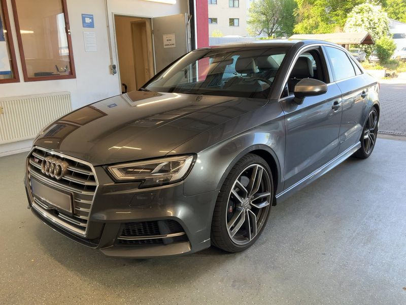 Audi S3 2.0 TFSI — 1/8