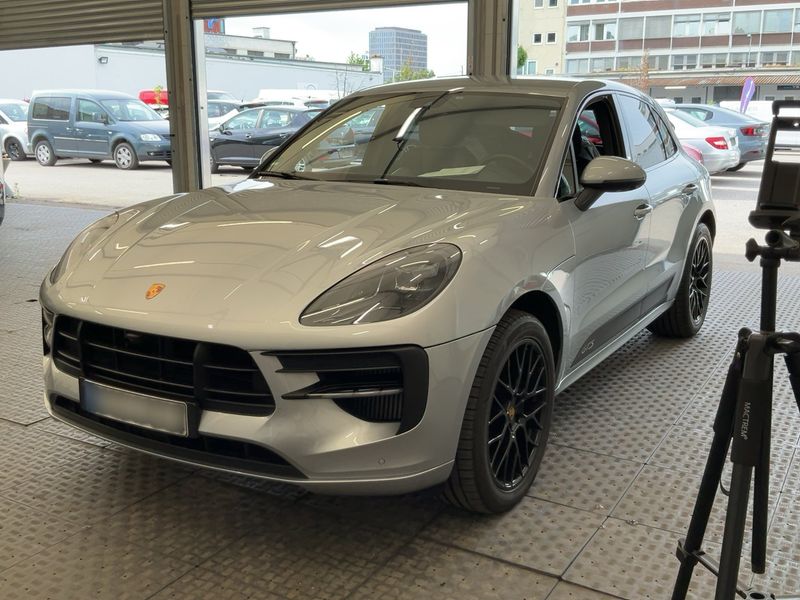 Porsche Macan GTS — 1/8