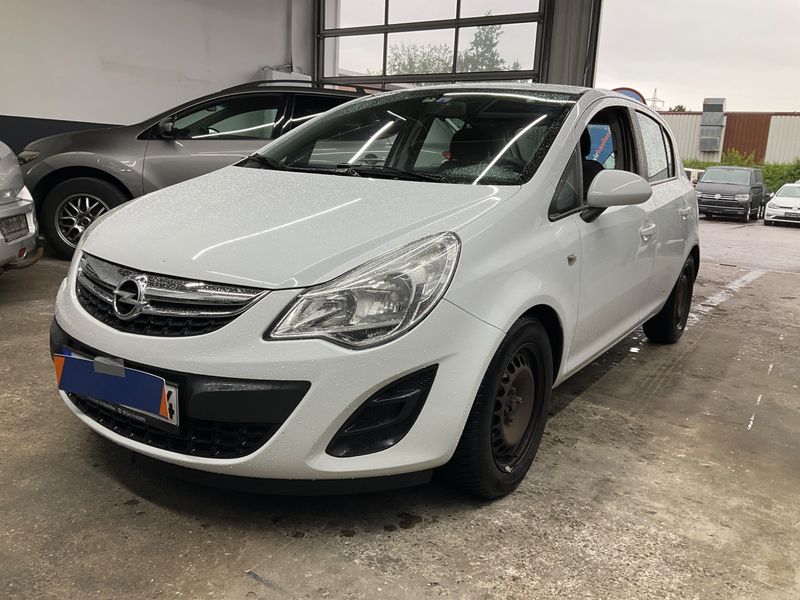 Opel Corsa 1.3 CDTI — 1/8