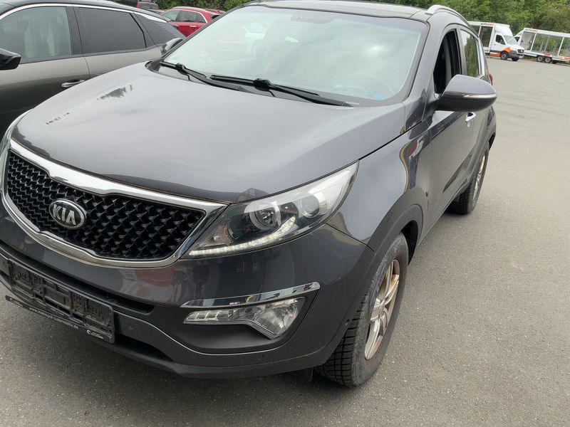 Kia Sportage 1.7 CRDi — 1/8