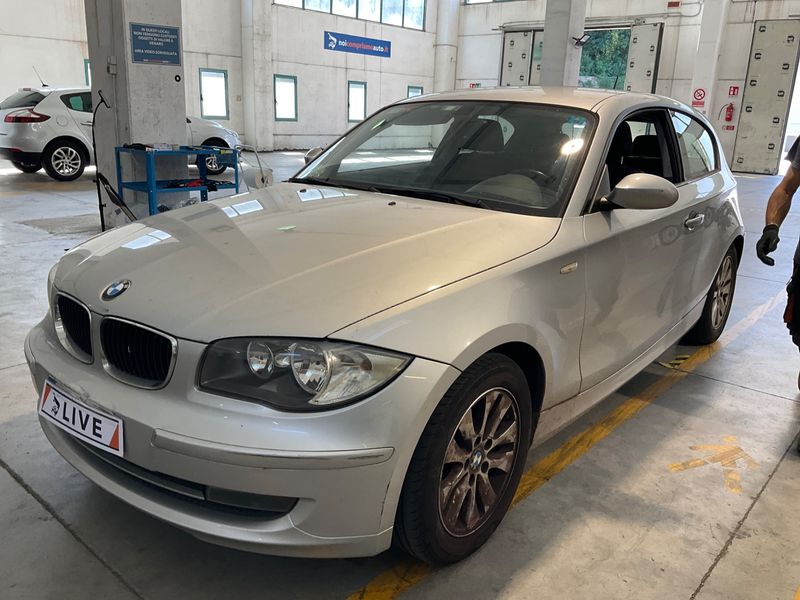 BMW 1er 118d — 1/8