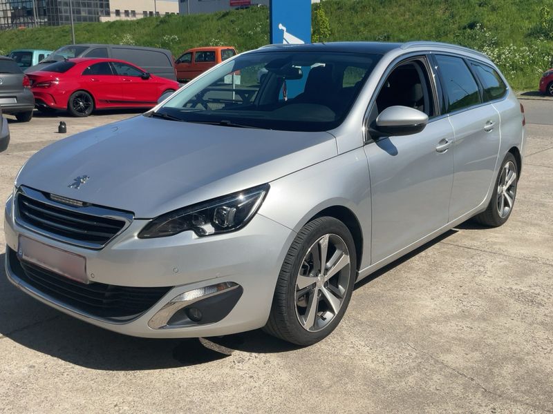 Peugeot 308 1.2 e-THP — фото 1