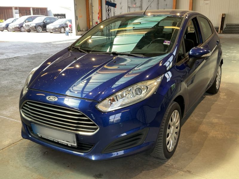 Ford Fiesta 1.0 — фото 1