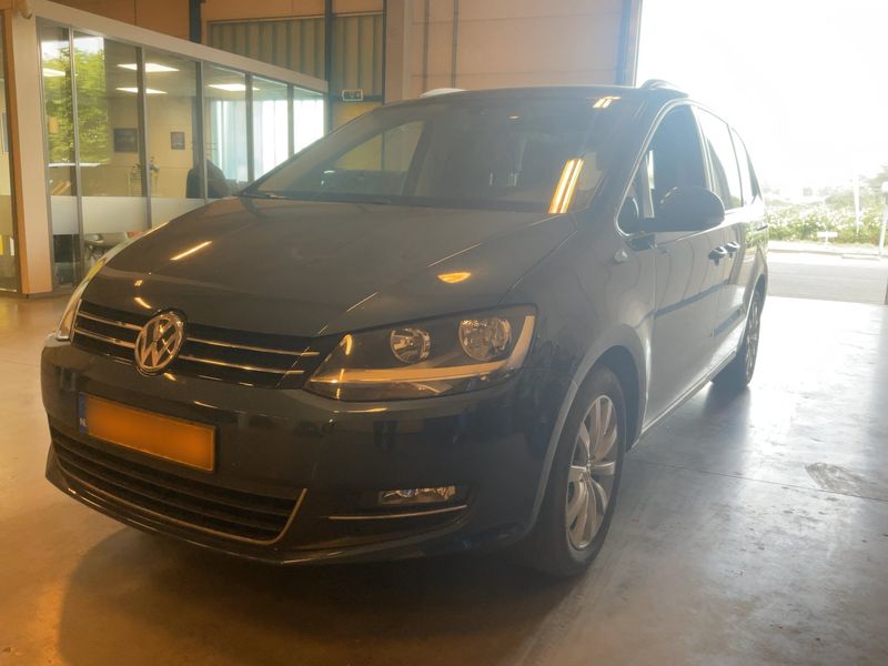 Volkswagen Sharan 2.0 TDI — фото 1