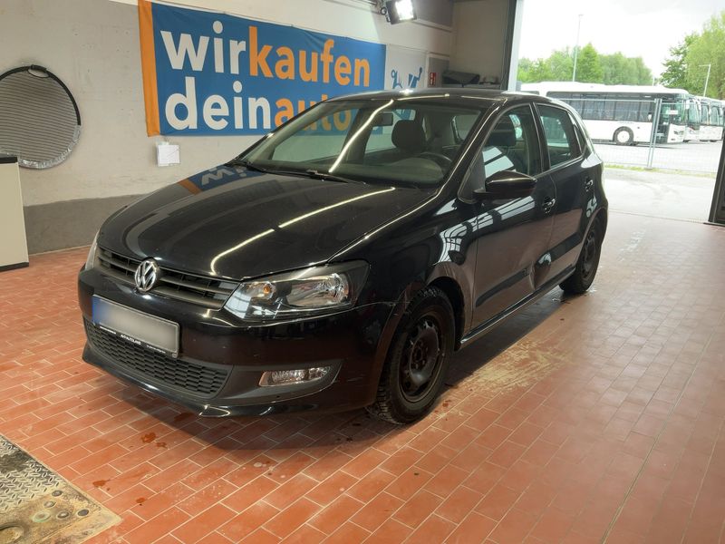 Volkswagen Polo 1.2 TSI — фото 1