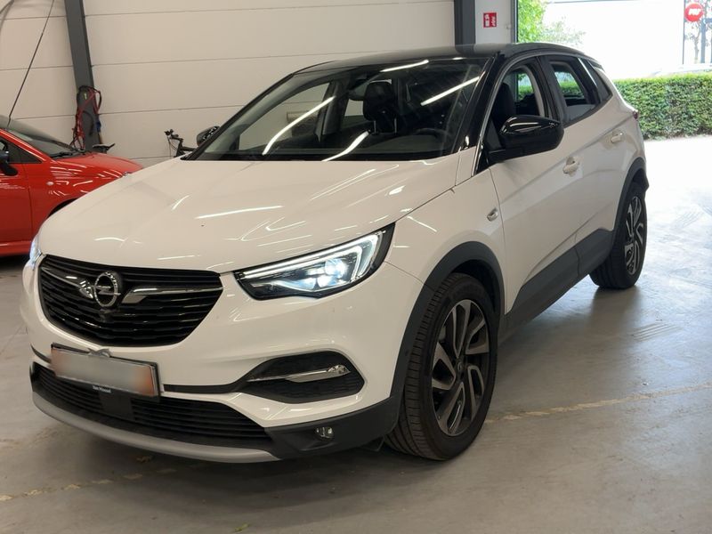 Opel Grandland X 1.2 Turbo — 1/8