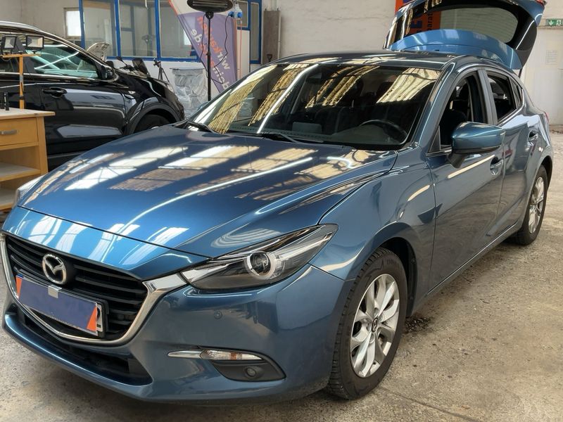 Mazda 3 2.2 Turbodiesel — 1/8