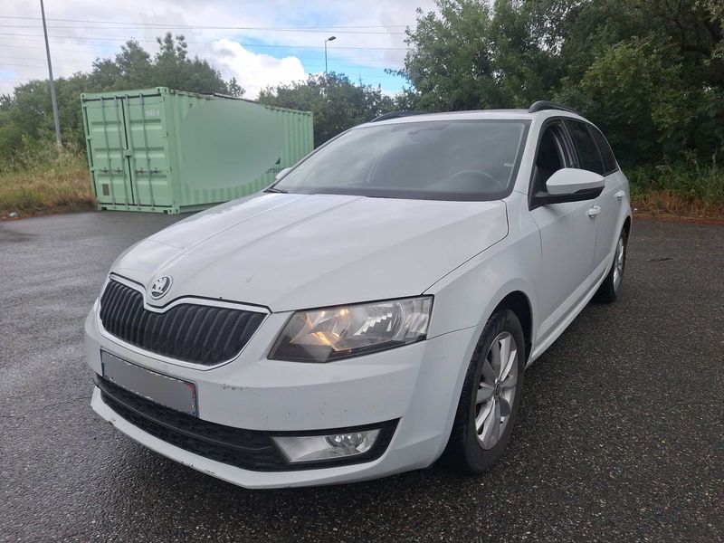 Skoda Octavia 1.6 TDI — 1/8