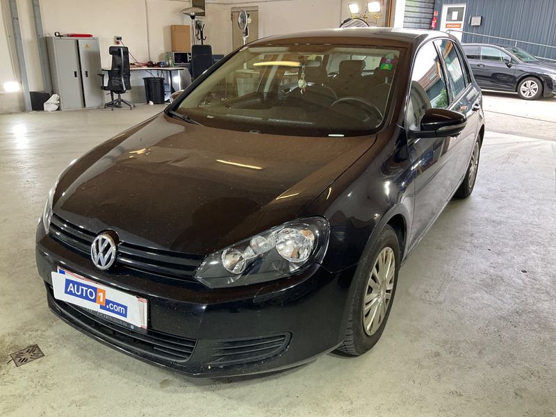 Volkswagen Golf VI 1.6 TDI — 1/8
