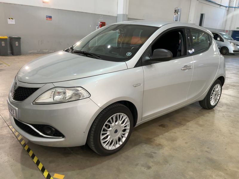 Lancia Ypsilon 1.2 — фото 1
