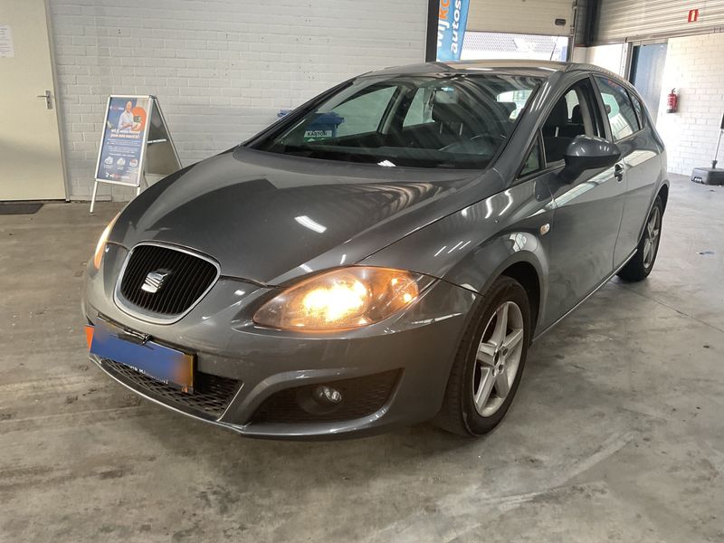 Seat Leon 1.2 TSI — фото 1