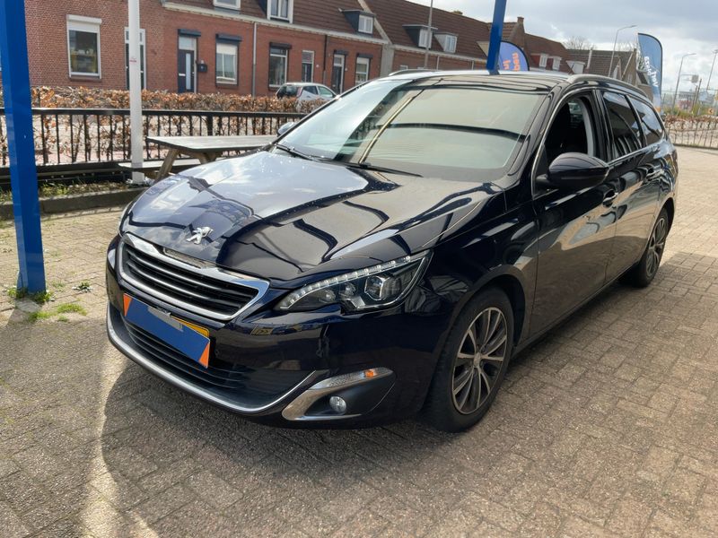 Peugeot 308 1.2 e-THP — 1/8