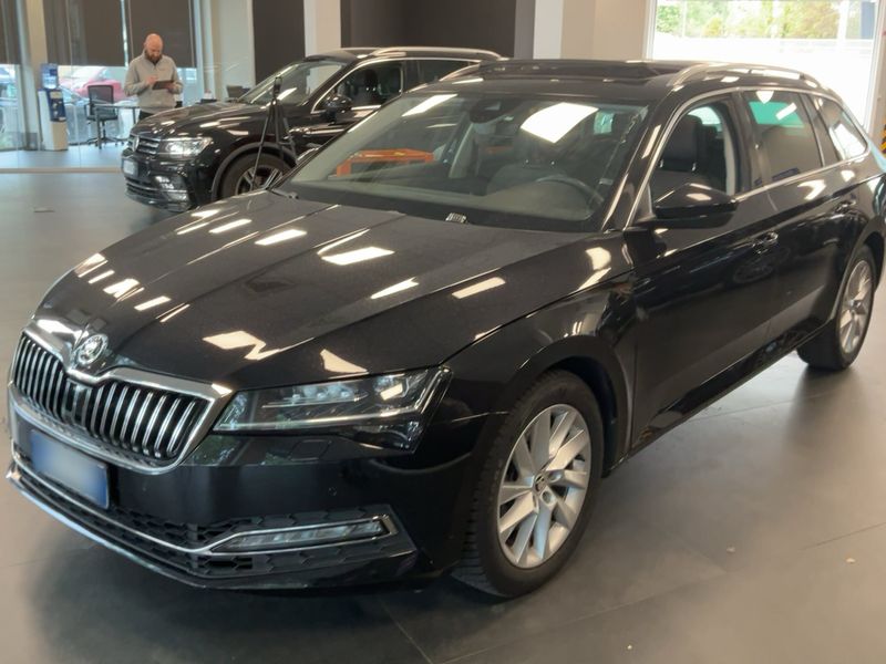 Skoda Superb 2.0 TDI — 1/8