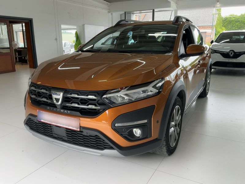 Dacia Sandero 1.0 TCe LPG — 1/8