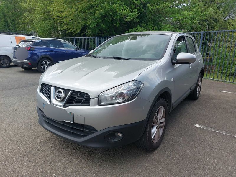 Nissan Qashqai 2.0 — 1/8