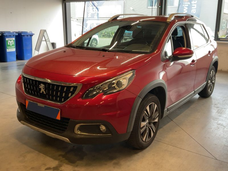 Peugeot 2008 1.2 VTi — 1/8