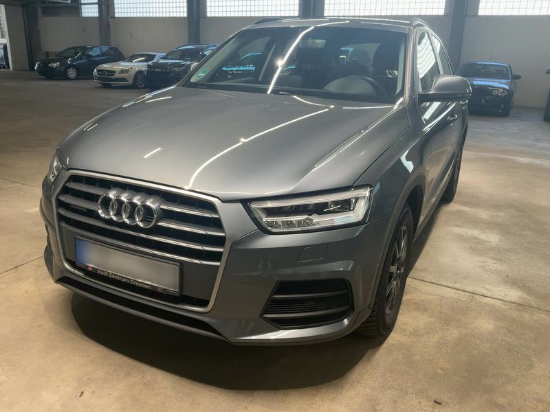 Audi Q3 2.0 TDI — фото 1
