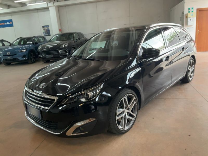 Peugeot 308 2.0 Blue-HDi — 1/8