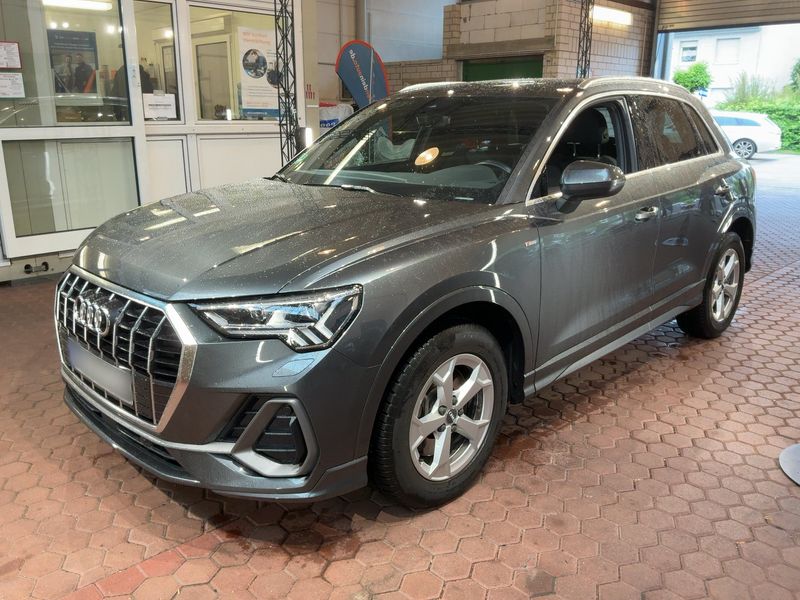 Audi Q3 40 TFSI — 1/8