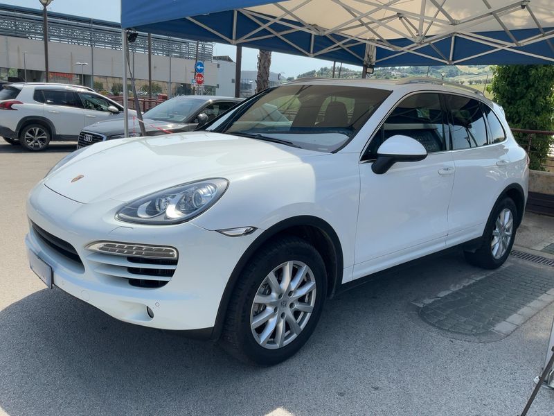 Porsche Cayenne Diesel — 1/8