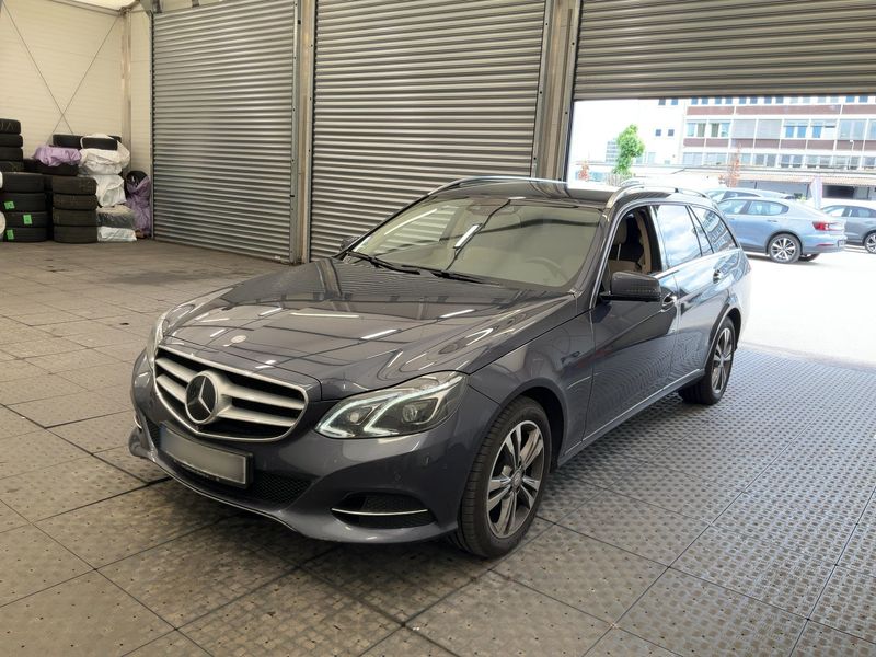 Mercedes-Benz E-Klasse E 350 CDI — 1/8