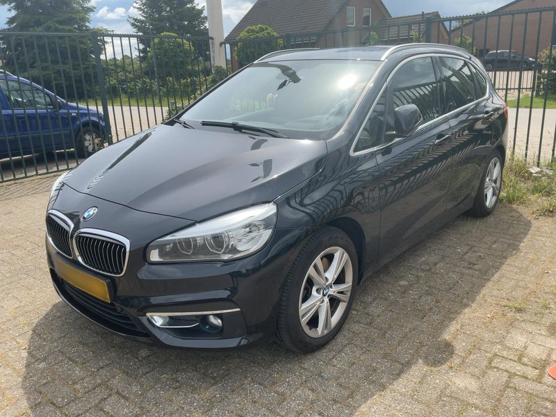 BMW 2er 225xe Active Tourer — 1/8
