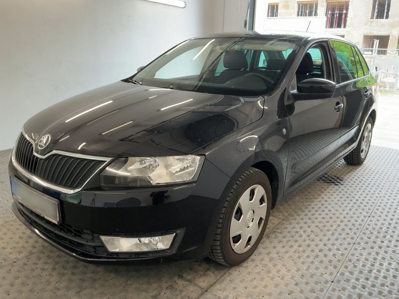 Skoda Rapid Spaceback 1.2 TSI — фото 1